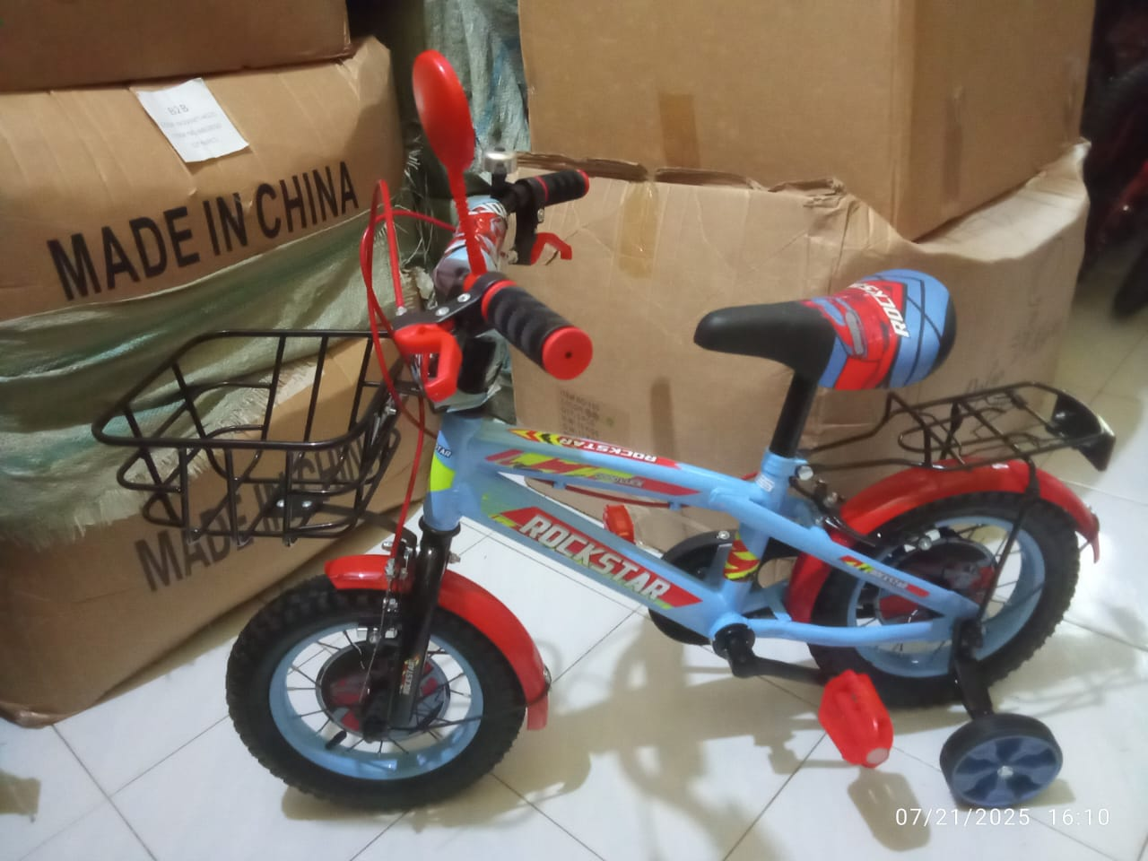 12 Boys Rockstar Bicycle