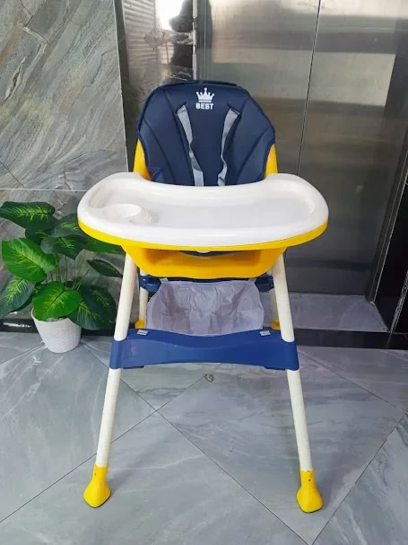 Best Comfortable baby feeding chair with safety harness and feeding tray