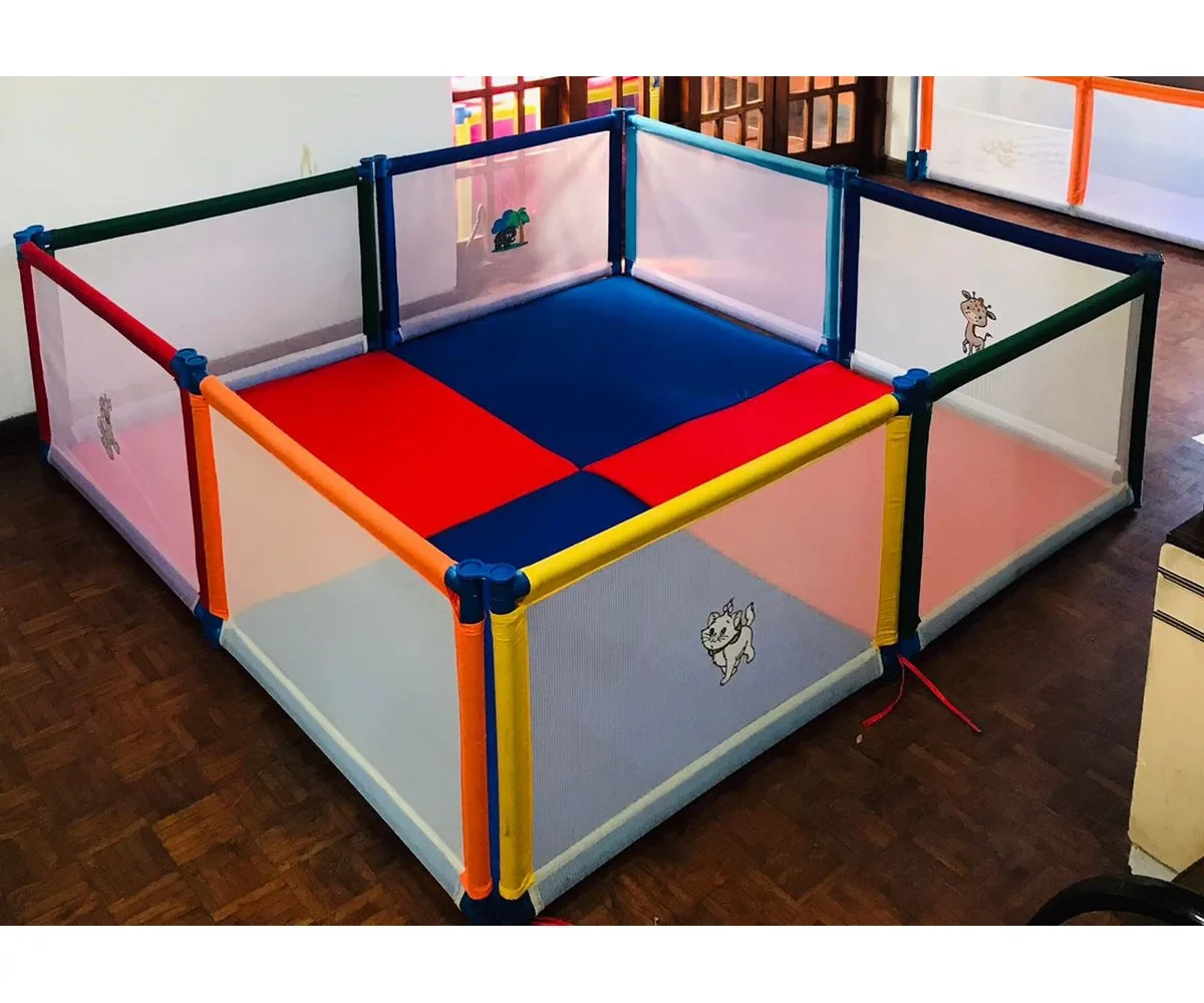 Poco Casa 8 Panel Playpen with Mattress
