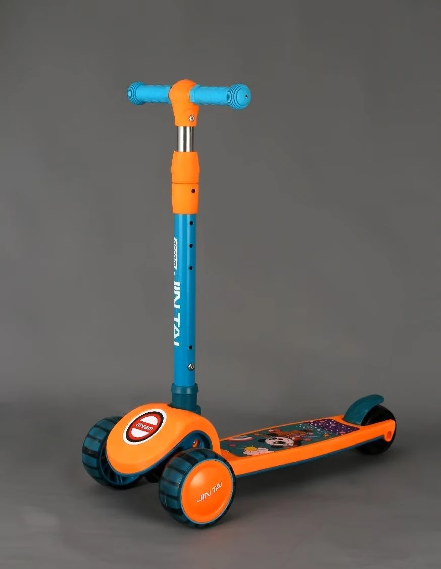 Foldable 3 Wheel Scooter Ride-On Light And Music-1166