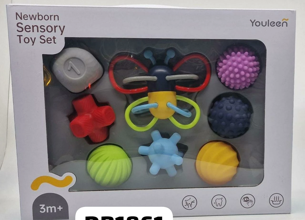 Newborn sensory toy set
